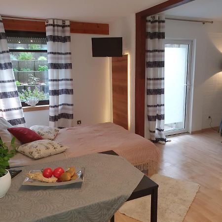 Privat Apartaments , Eigene Eigang, Eigene Badezimmer, Und Eigene Kueche 스트렐렌 외부 사진