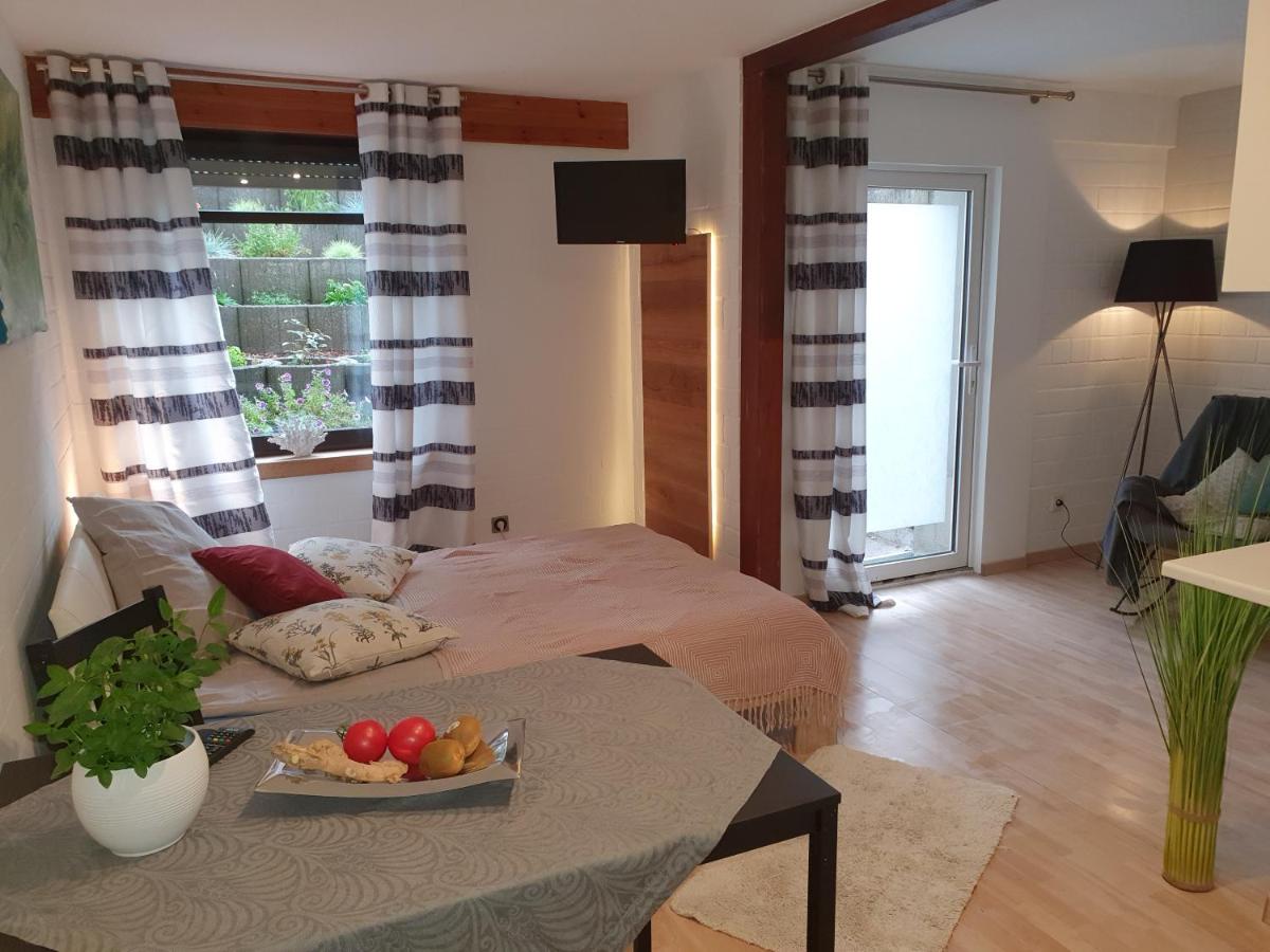 Privat Apartaments , Eigene Eigang, Eigene Badezimmer, Und Eigene Kueche 스트렐렌 외부 사진